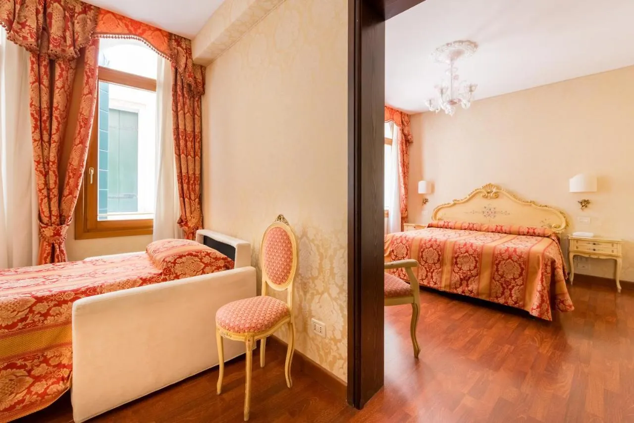 Locanda Al Leon Венеция