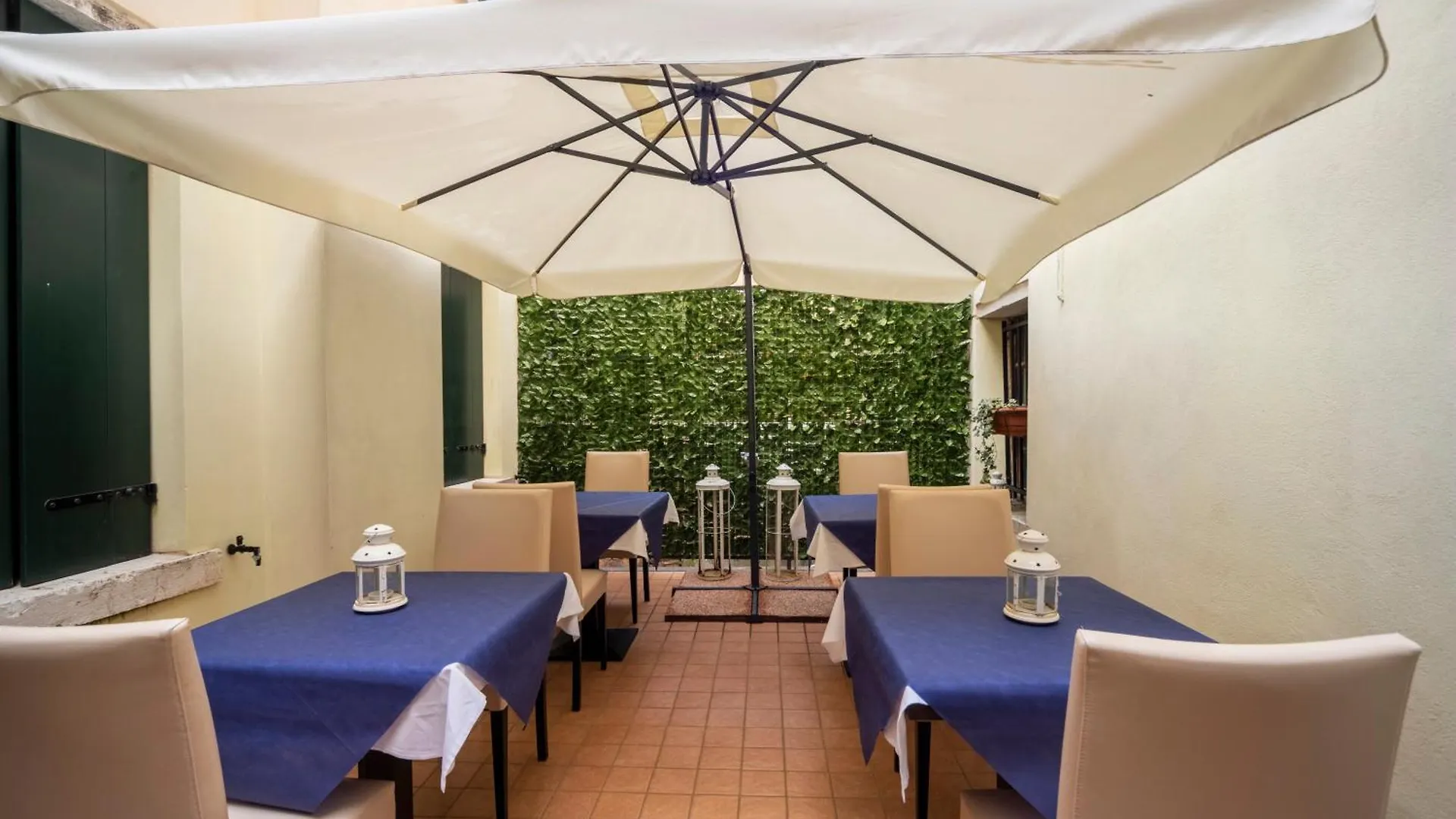 Locanda Al Leon Венеция Отель типа 