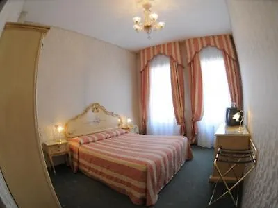 Locanda Al Leon Венеция Отель типа 