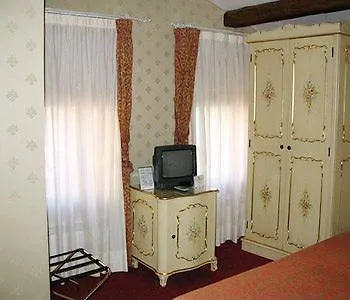 Locanda Al Leon Венеция